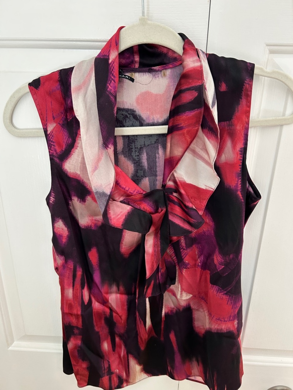 Elie Tahari Sleeveless Tie-Neck Blouse in Pink, Magenta & Black